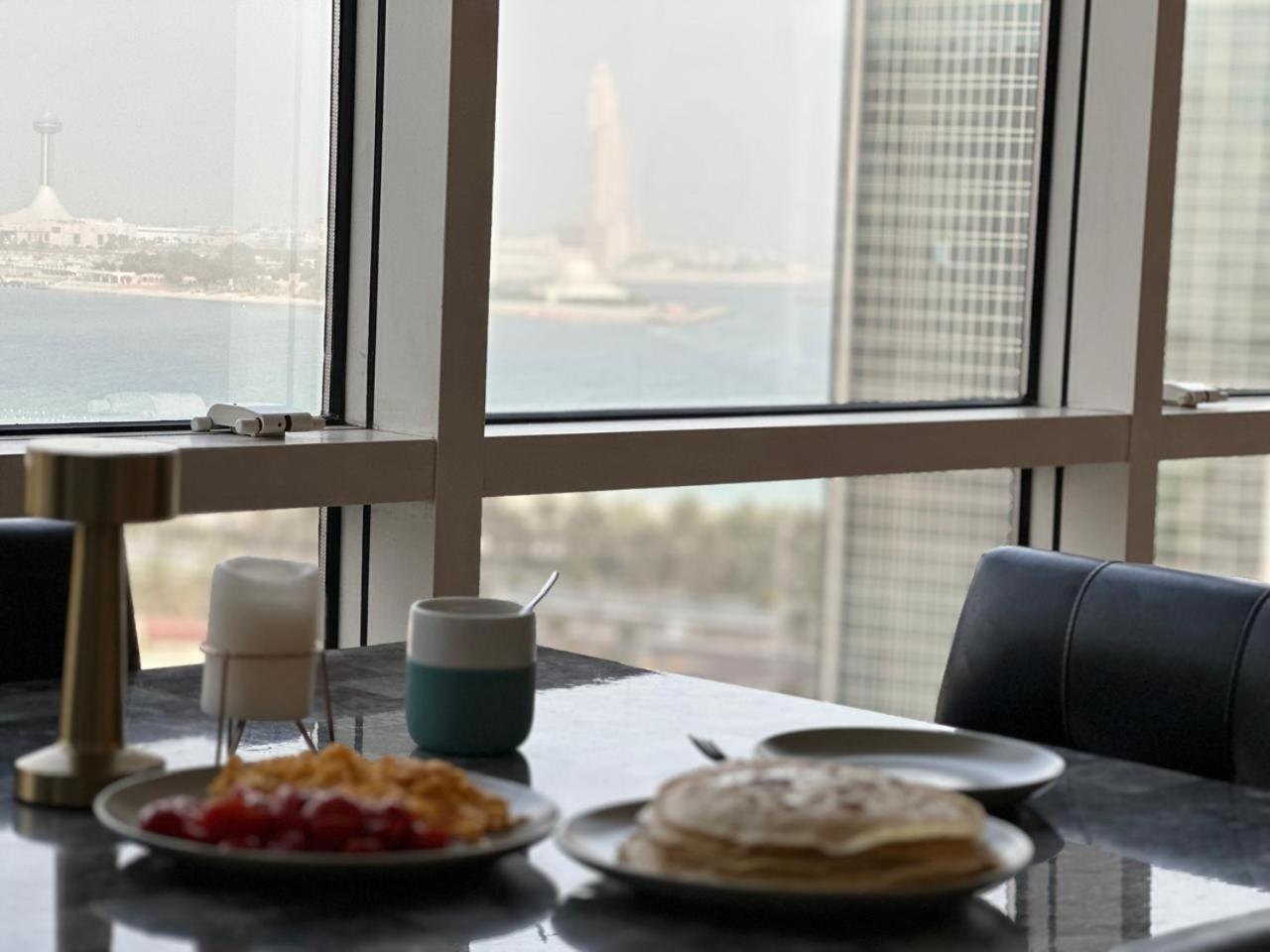 A Tribe Together Sea Views - Corniche,khalidiya Homestay *