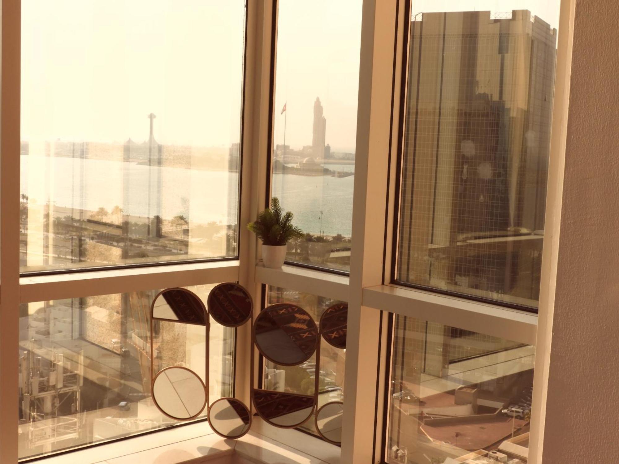 A Tribe Together Sea Views - Corniche,khalidiya *