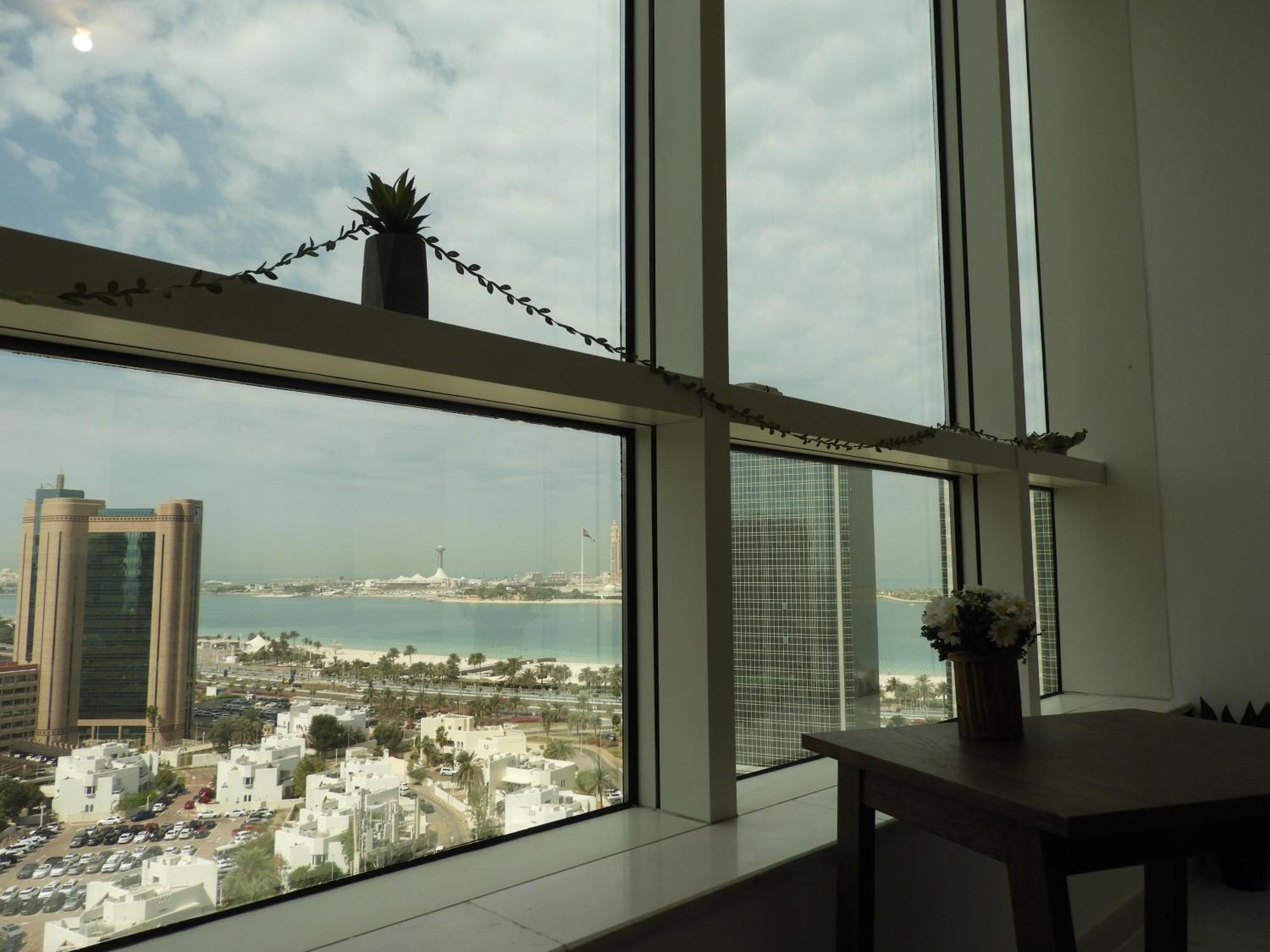 A Tribe Together Sea Views - Corniche,khalidiya *