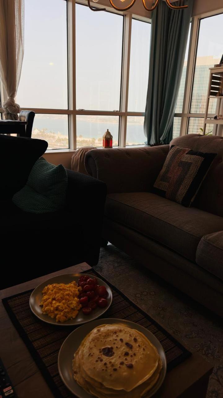 Hospedagem domiciliar A Tribe Together Sea Views - Corniche,khalidiya Abu Dhabi