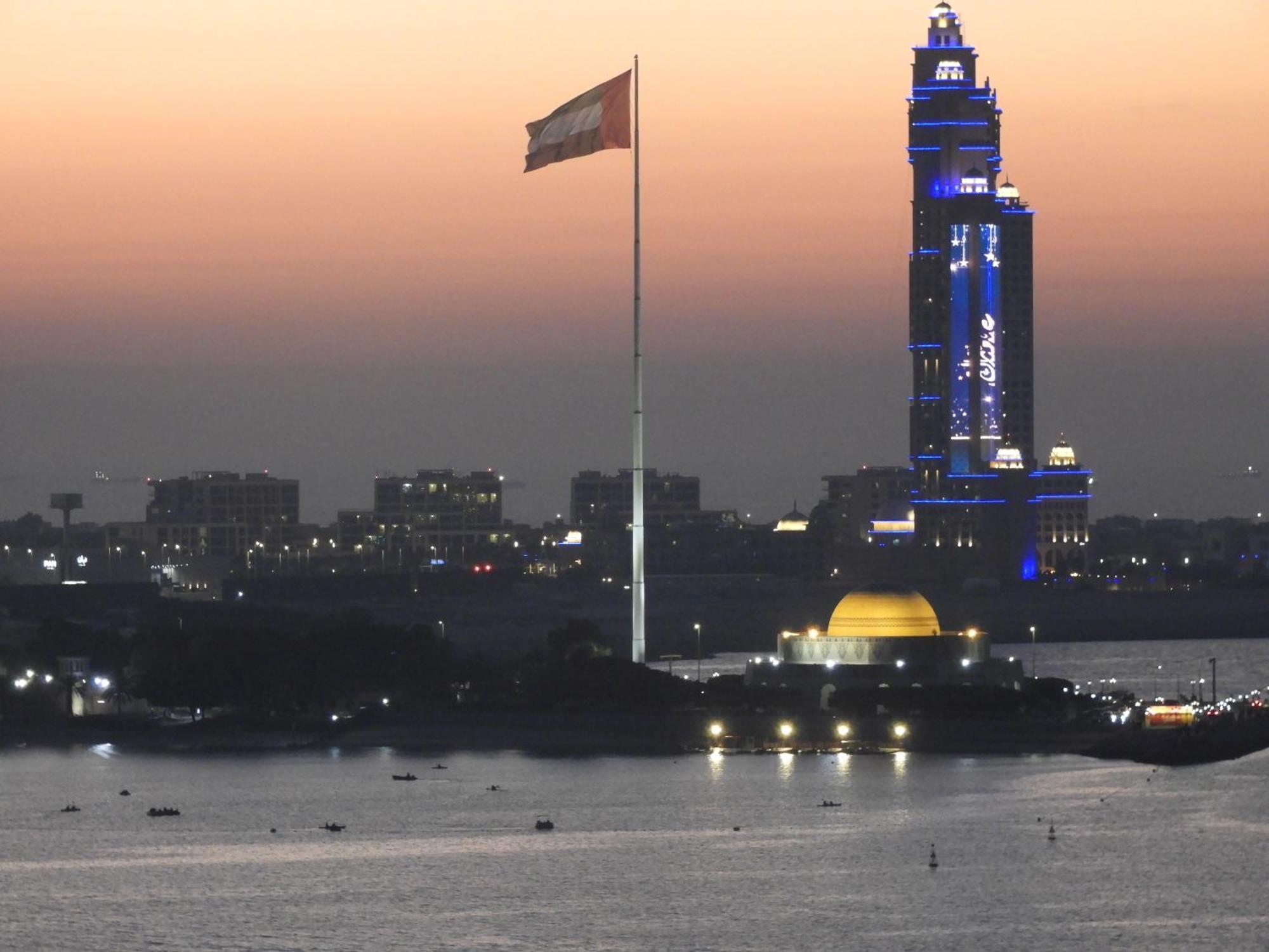 A Tribe Together Sea Views - Corniche,khalidiya Hospedagem domiciliar *