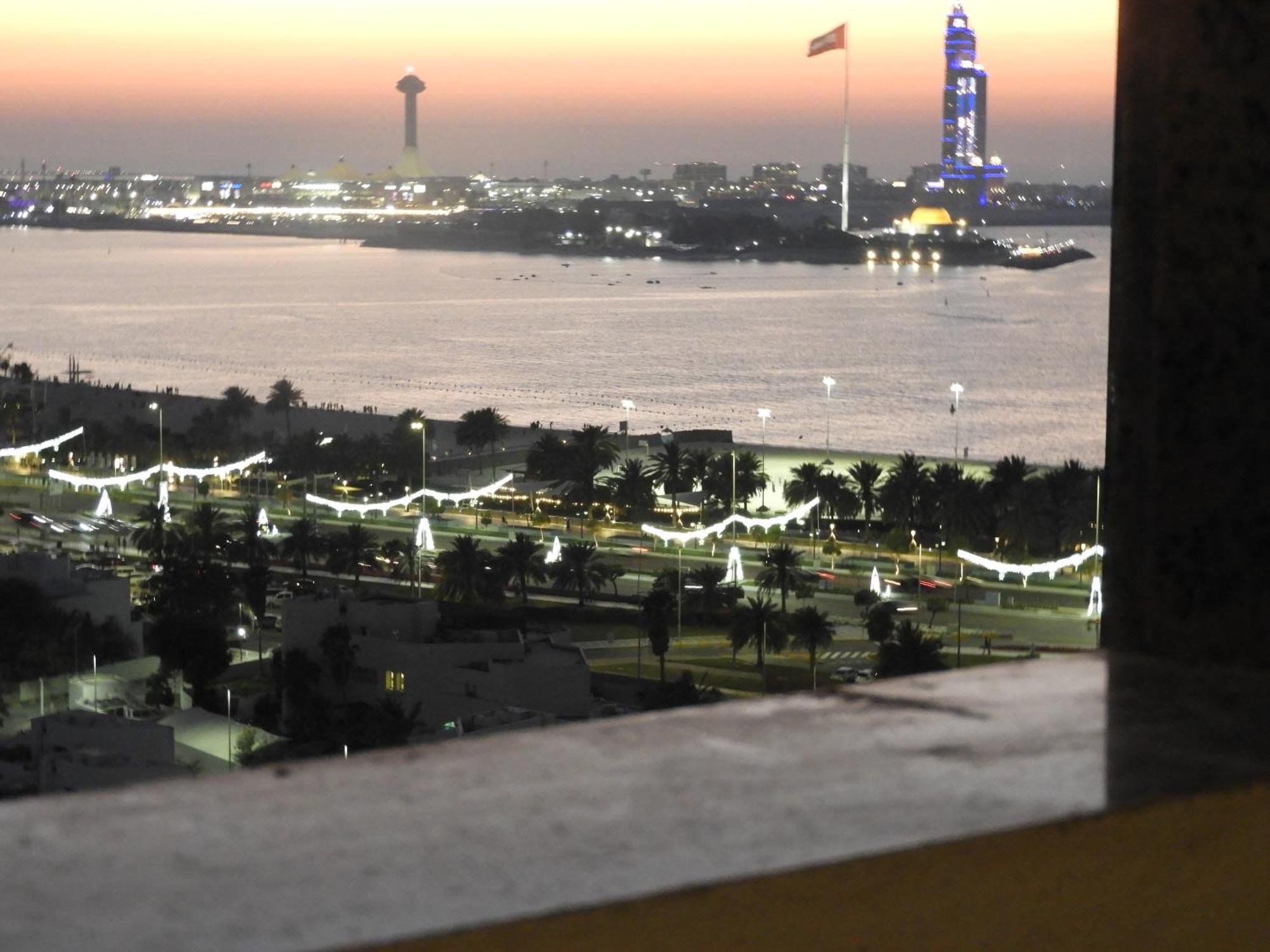 A Tribe Together Sea Views - Corniche,khalidiya * Abu Dhabi
