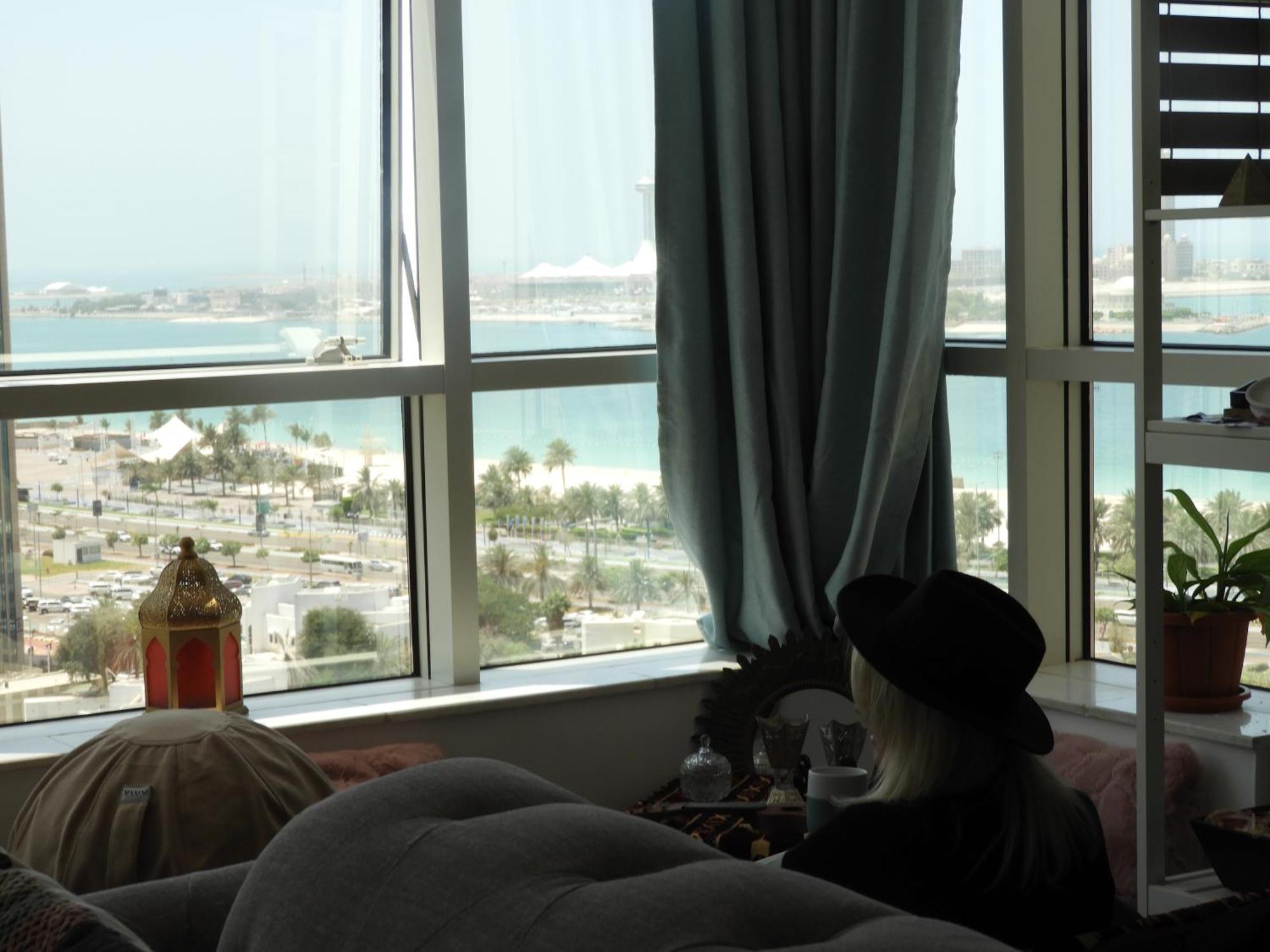 A Tribe Together Sea Views - Corniche,khalidiya Hospedagem domiciliar *