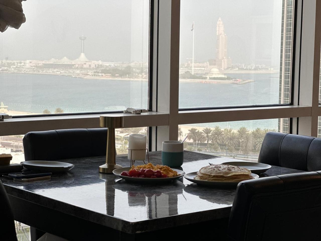 Hospedagem domiciliar A Tribe Together Sea Views - Corniche,khalidiya Abu Dhabi